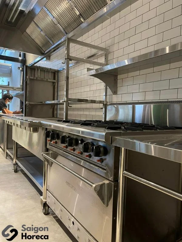stainless-steel-industrial-kitchen-image.jpg