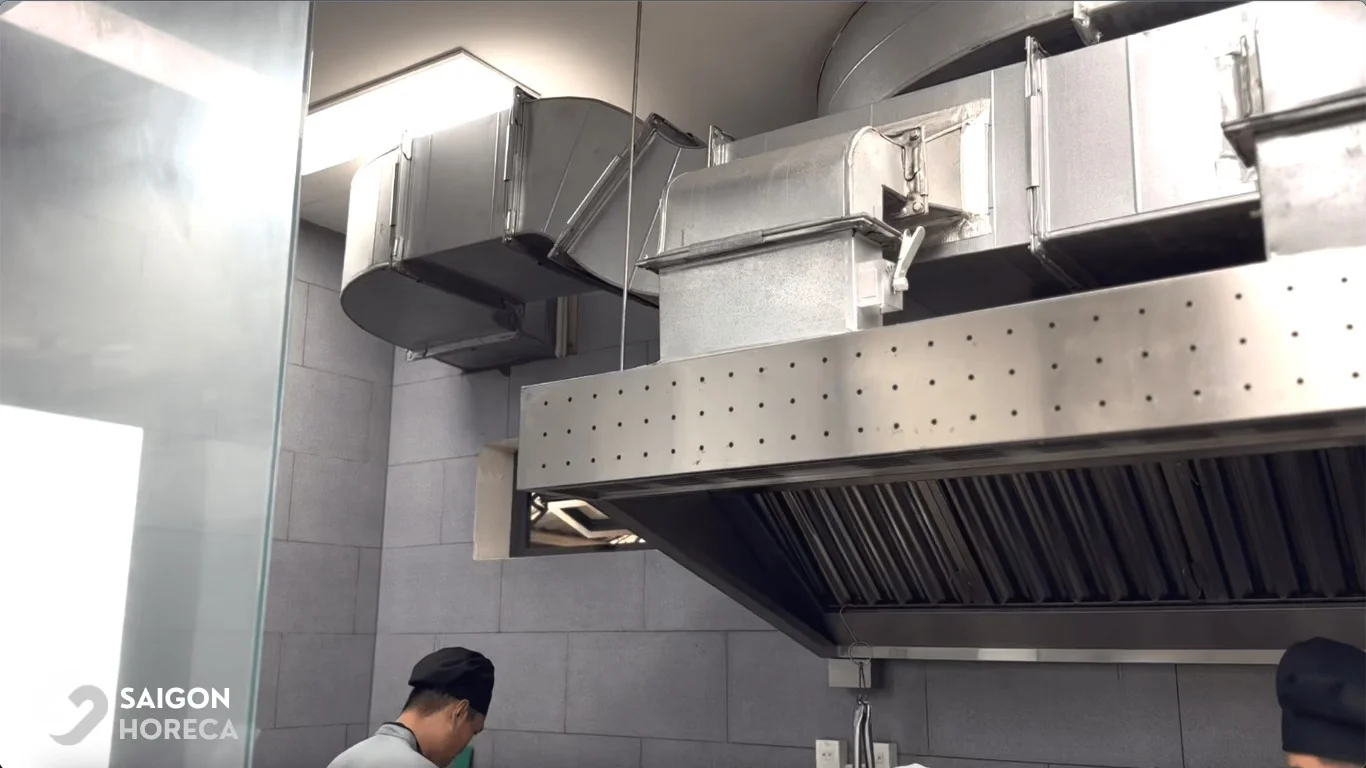 Cách vệ sinh ống hút khói bếp công nghiệp – Tại sao và bao lâu một lần?