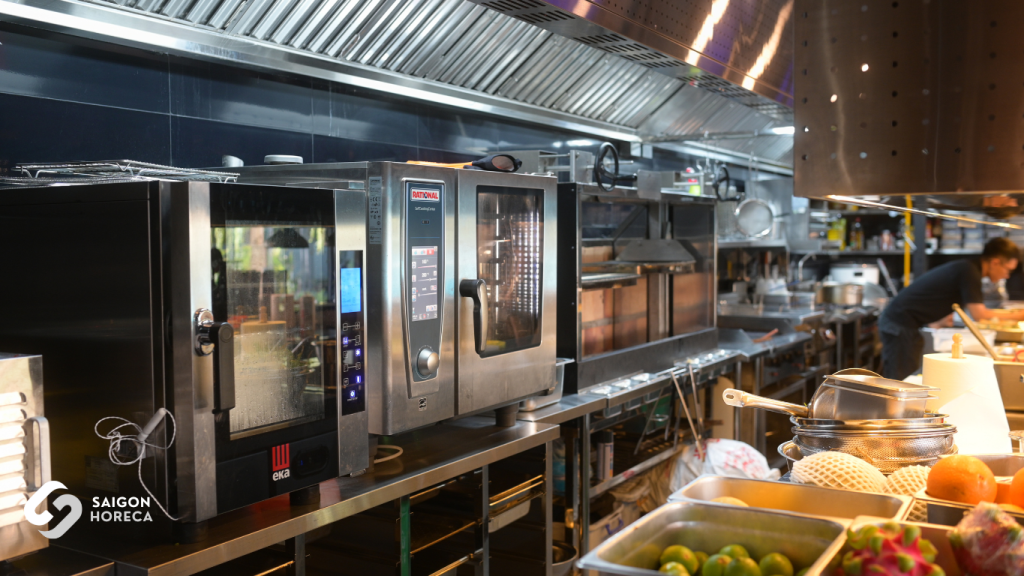 The importance of standard kitchen procedures in restaurant operations