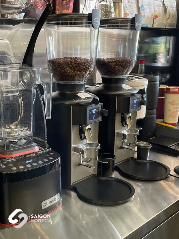 du-an-g-cup-coffee-bistro (5)