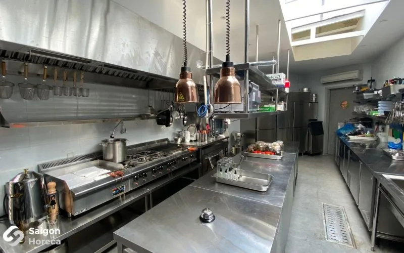 Hệ thống bếp nấu chính inox tại The Brix